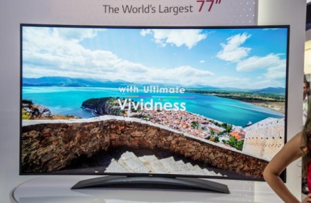 LG تلویزیون ۷۷ اینچ OLED 4K ارائه میدهد - دیجینوی