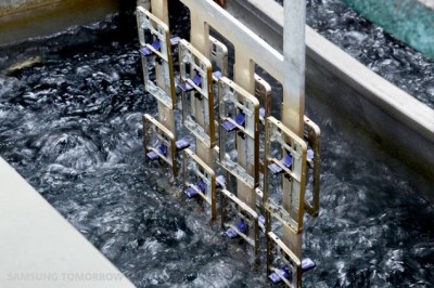Galaxy-Alpha-metal-frame-production_4