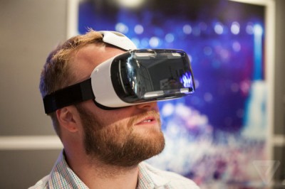 samsung-unpacked-gear-vr-2_2040_verge_super_wide-w600