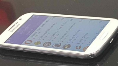 Samsung-Z2-Tizen-phone-photo