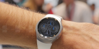 تماشاخانه: مقایسه Samsung Gear S2 با Apple Watch - دیجینوی