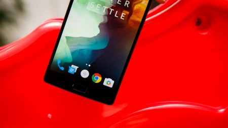 تماشاخانه: جداسازی قطعات گوشی OnePlus 2 - دیجینوی