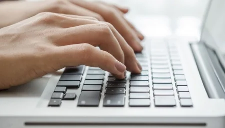 282220-typing-700 عضویت در تیم تک فارس| فراخوان جذب نویسنده - دیجینوی
