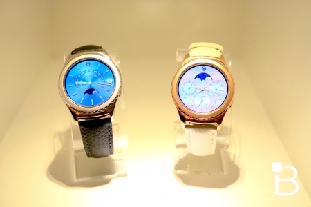 CES 2016: اولین نگاه به ساعت هوشمند Gear S2 Classic پلاتینیوم سامسونگ - دیجینوی