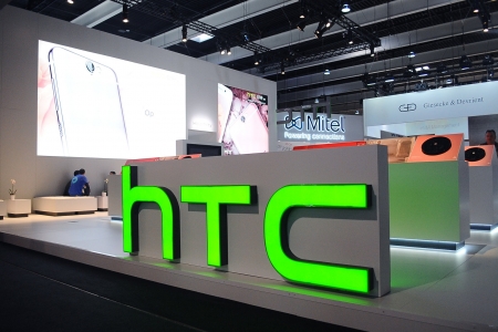 HTC احتمالا تا اواخر ماه آینده از نسل بعدی گوشی های Desire خود رونمایی کند - دیجینوی