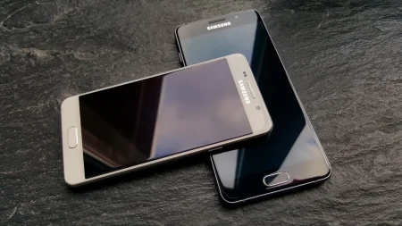 عرضه اندروید ۷ برای سری ۲۰۱۷ گوشی Galaxy A5 - دیجینوی