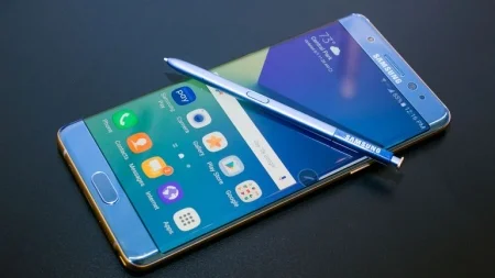 سامسونگ از تکنولوژی صفحه نمایش Note 7 در گوشی های S8 استفاده خواهد کرد - دیجینوی