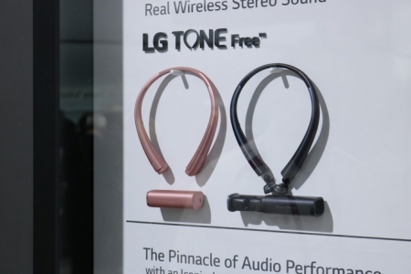 نگاهی به پاسخ LG در برابر AirPods با Tone Free - دیجینوی