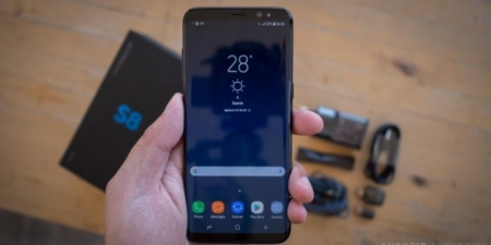 فردی راه حلی برای مشکل حسگر اثرانگشت گوشی Galaxy S8 پیدا کرده است - دیجینوی