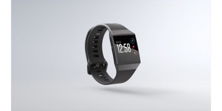 مقایسه ساعت‌های هوشمند Fitbit Ionic و Apple Watch و Samsung Gear S3 - دیجینوی
