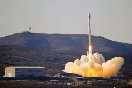 ۱۲۸۰px-Launch_of_Falcon_9_carrying_CASSIOPE_(130929-F-ET475-012) SpaceX موشک سنگین Falcon را ششم فوریه پرتاب میکند - دیجینوی