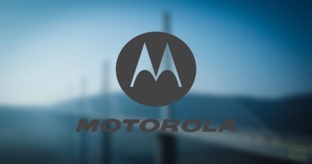 آیا حسگر اثر انگشت Moto Z3 Play در قسمت کناری قرار گرفته است؟ - دیجینوی