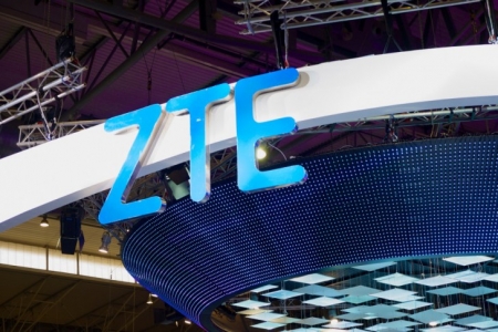 ZTE  به دلیل تحریم‎های امریکا  ۳٫۱ میلیارد دلار متضرر شده است - دیجینوی