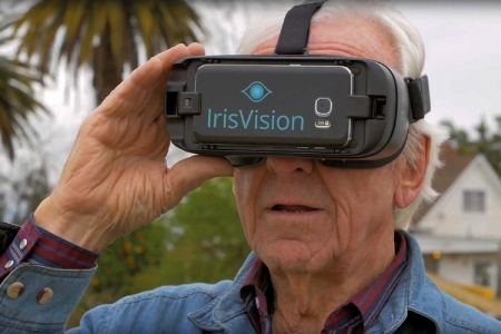 IrisVision با استفاده از واقعیت مجازی به افراد نابینا کمک می‌کند - دیجینوی