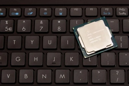 یک شرکت معیارسنجی می‌گوید که در بنچمارک اینتل و AMD خطا وجود داشته است - دیجینوی