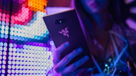 Razer Phone 2 معرفی شد | از بازی کردن با گوشی لذت بیشتری ببرید - دیجینوی