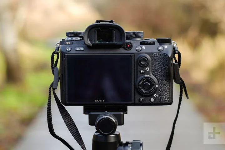 بررسی تخصصی دوربین Sony A9 - دیجینوی