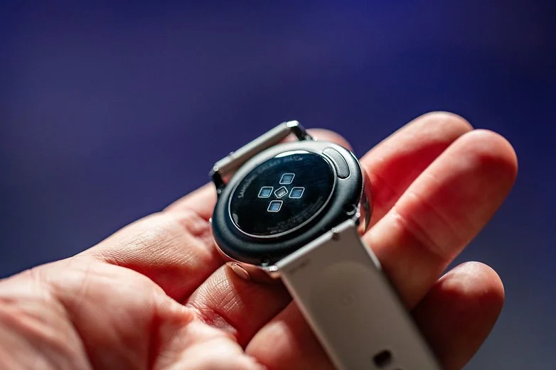 بررسی مشخصات Galaxy Watch Active ساعت هوشمند سامسونگ - دیجینوی