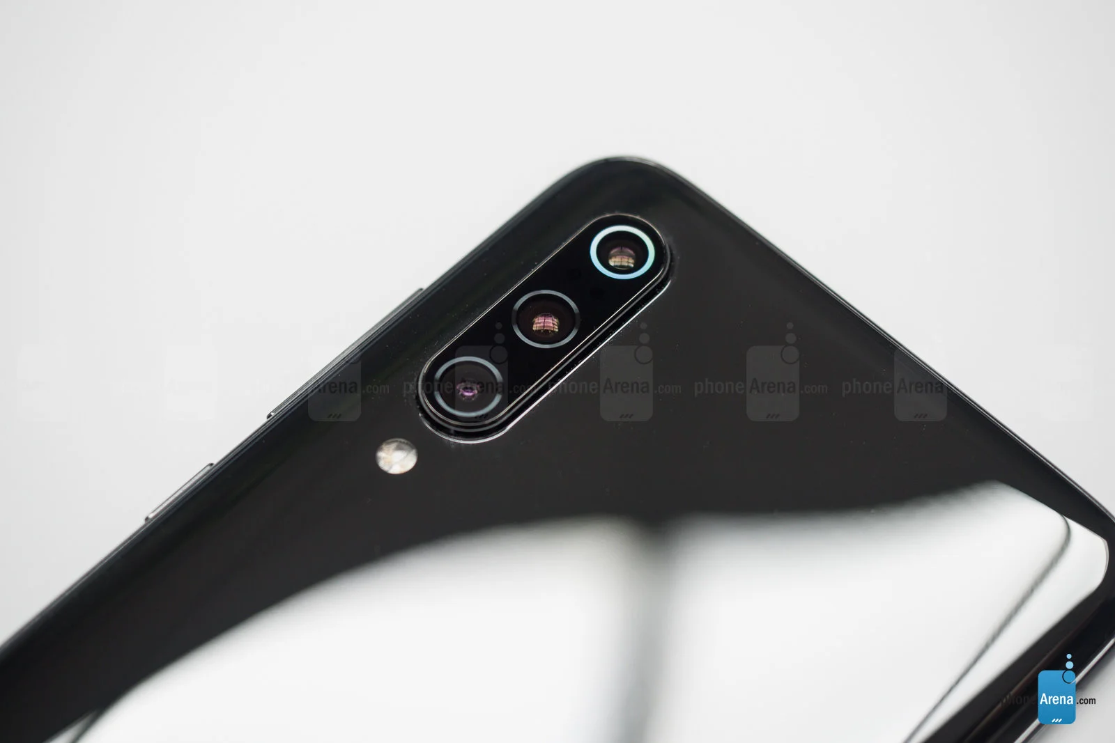 بررسی تخصصی Xiaomi Mi 9 - دیجینوی