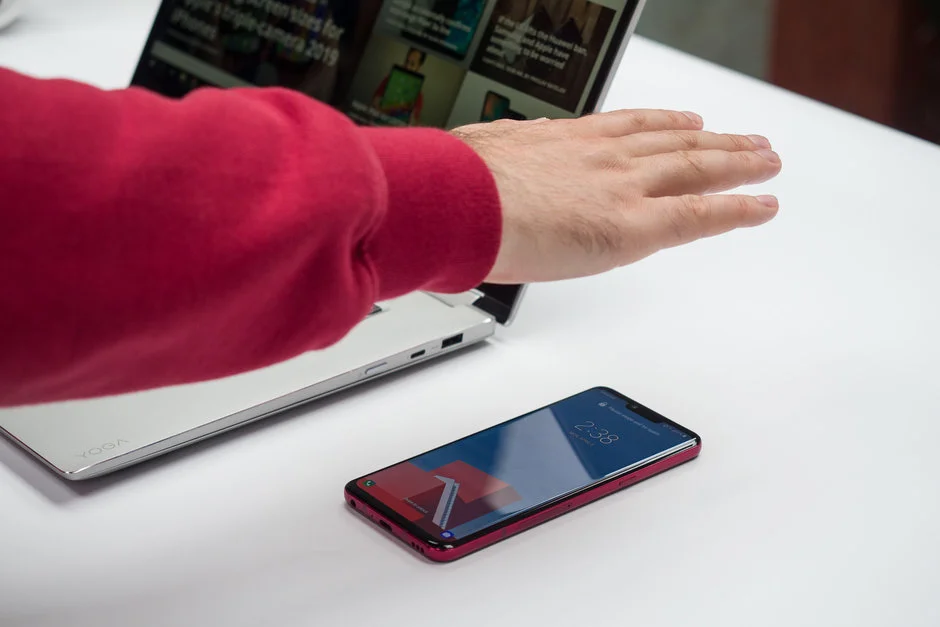 بررسی تخصصی LG G8 ThinQ - دیجینوی