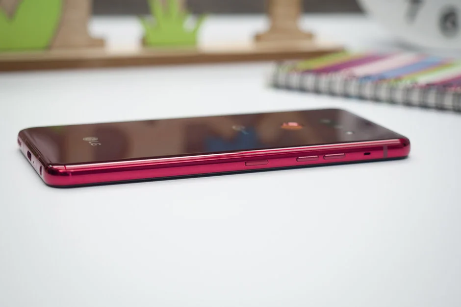 بررسی تخصصی LG G8 ThinQ - دیجینوی