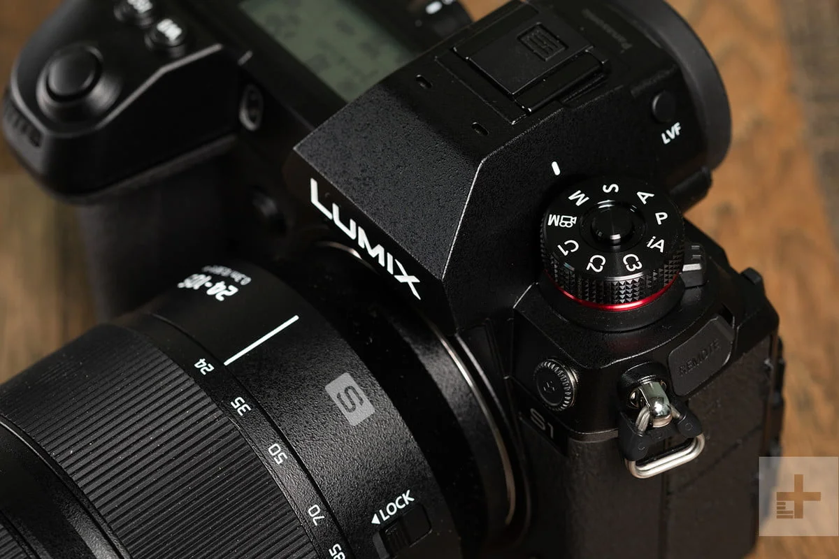 بررسی تخصصی دوربین Panasonic Lumix S1 - دیجینوی