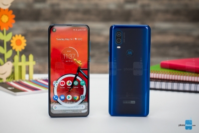 بررسی تخصصی گوشی Motorola One Vision - دیجینوی