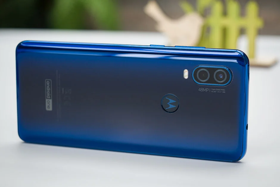 بررسی تخصصی گوشی Motorola One Vision - دیجینوی