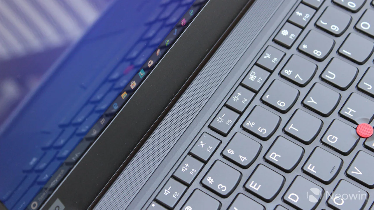 بررسی تخصصی لپ‌تاپ Lenovo ThinkPad T490 - دیجینوی