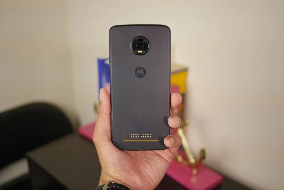 بررسی تخصصی گوشی Motorola Moto Z4 - دیجینوی