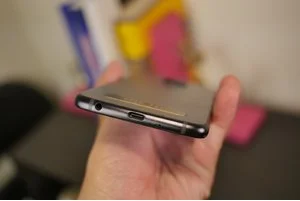 بررسی تخصصی گوشی Motorola Moto Z4 - دیجینوی