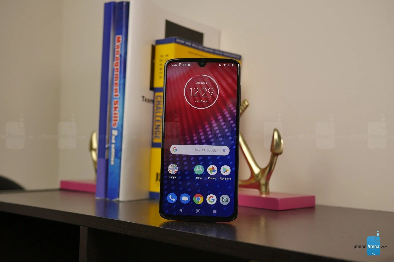 بررسی تخصصی گوشی Motorola Moto Z4 - دیجینوی