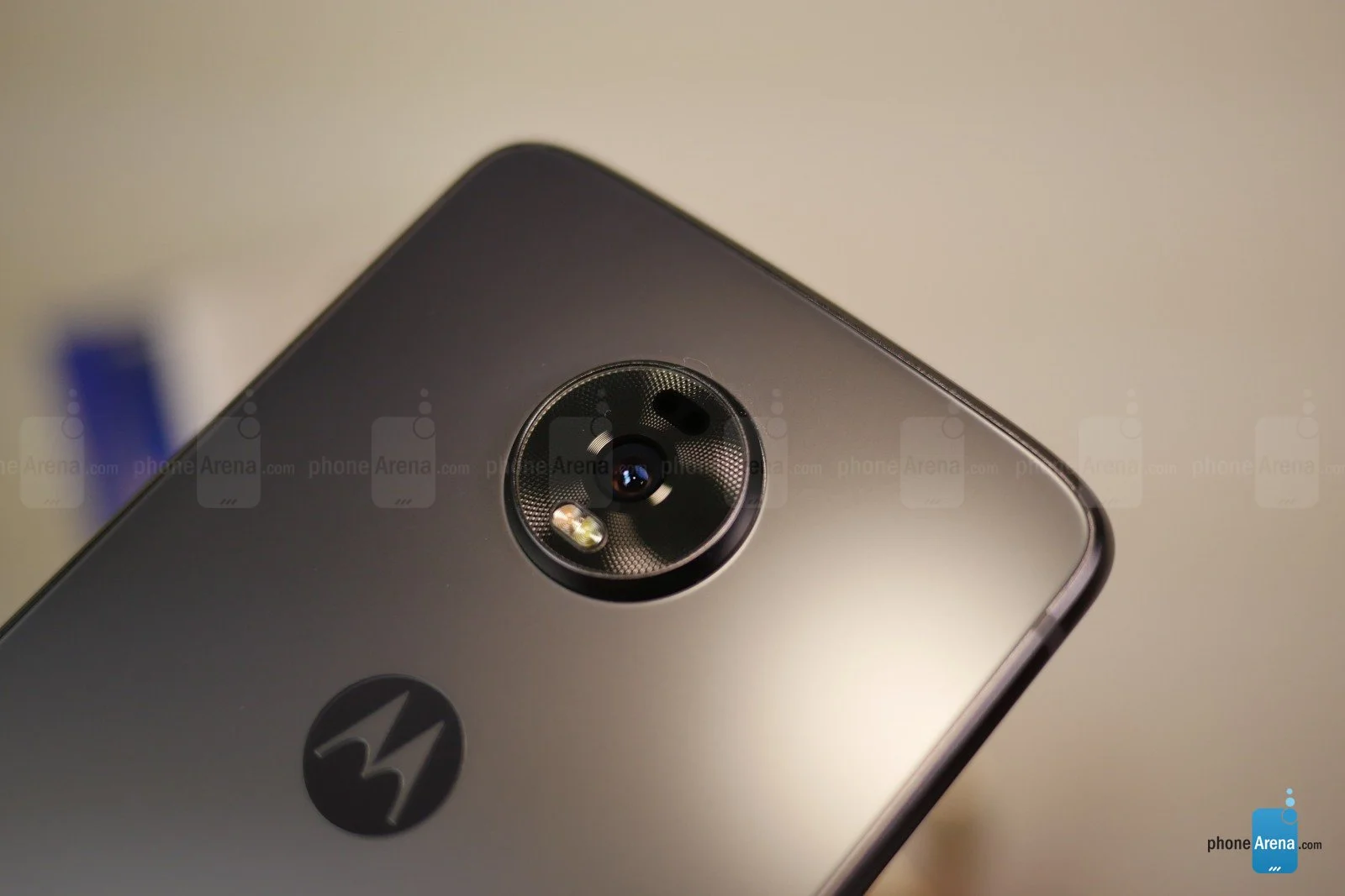 بررسی تخصصی گوشی Motorola Moto Z4 - دیجینوی