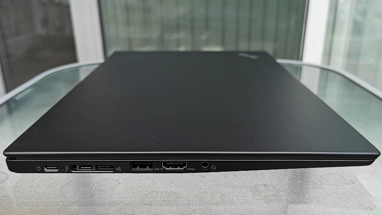 بررسی تخصصی لپ‌تاپ Lenovo ThinkPad T490s - دیجینوی