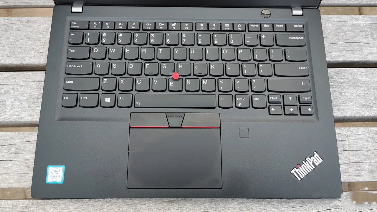 بررسی تخصصی لپ‌تاپ Lenovo ThinkPad T490s - دیجینوی