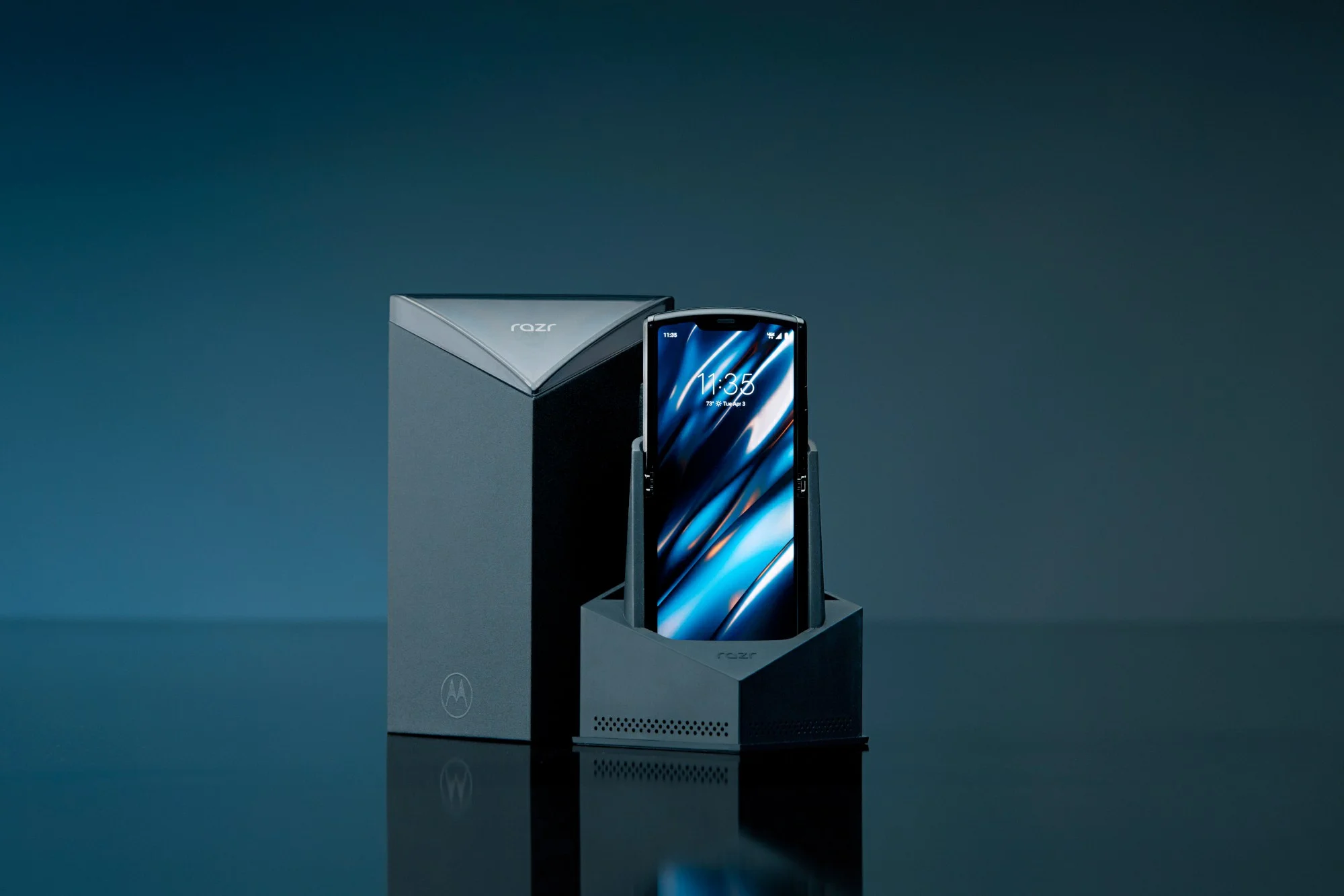 گوشی تاشو موتورولا موسوم به Motorola Razr معرفی شد - دیجینوی