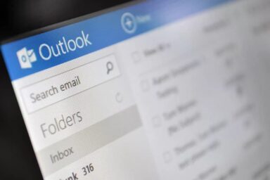 قابلیت پیش‌بینی متن به مایکروسافت Outlook اضافه می‌شود - دیجینوی