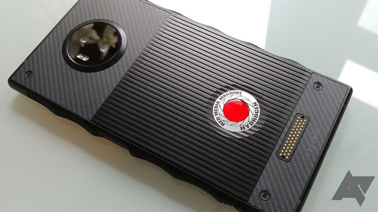 گوشی عجیب RED Hydrogen One