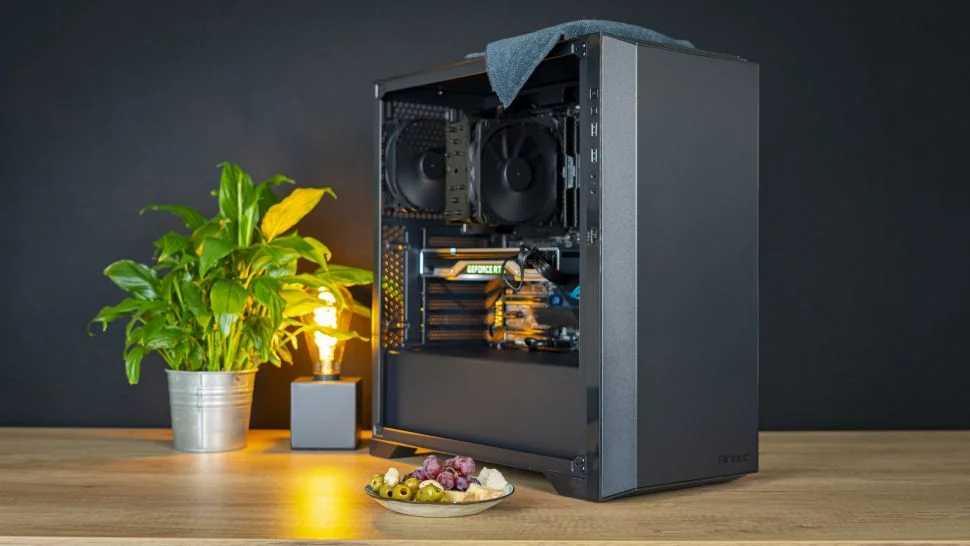 پی ۸۲ سایلنت انتک (Antec P82 Silent)
