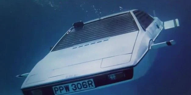 JamesBondLotusSub-PLACEMENT-626x352 Lotus Esprit