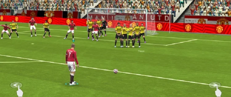 mobile football games 8 eFootball PES Mobile، FIFA Mobile و Dream League Soccer