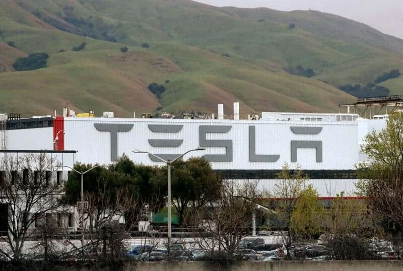 Tesla (1) تسلا
