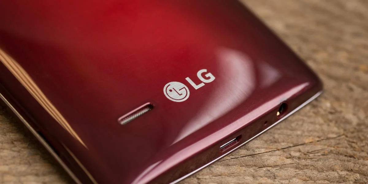 lg-g-flex-2-review-hero نوآوری های ال جی که هرگز دیده نشدند
