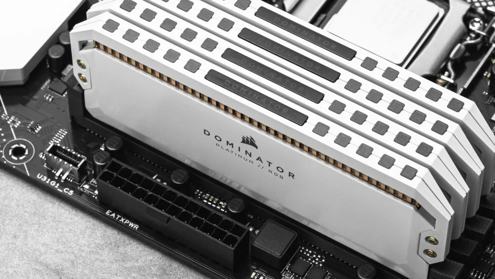 Corsair-DDR5-RAM-1000w-563h رم چیست؟