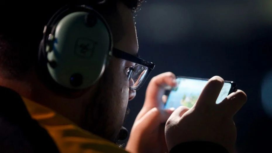 headset با این تجهیزات و لوازم جانبی گیمینگ موبایل آشنا شوید - دیجینوی