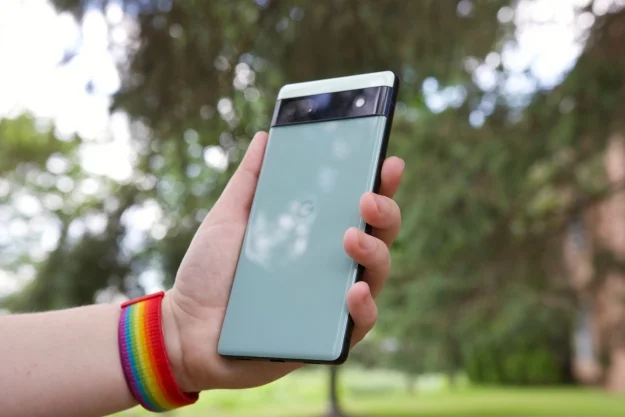google-pixel-6a-review-16 بررسی گوگل پیکسل 6a؛ میان بزرگان - دیجینوی