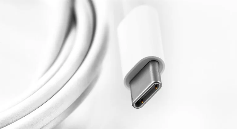 اپل USB-C