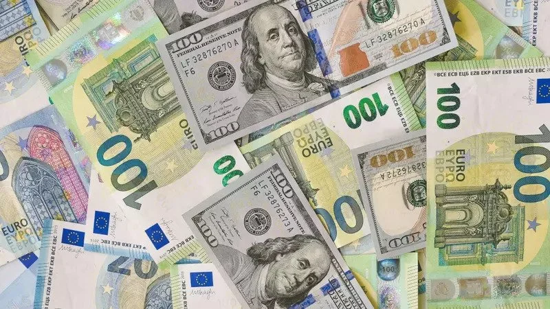 US Dollar دلار آمریکا