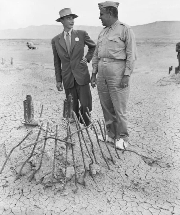 J Robert Oppenheimer 2 جی. رابرت اوپنهایمر