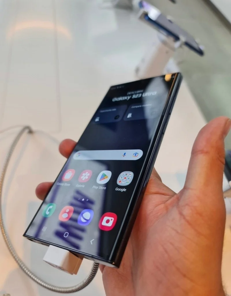 Gleaming hands-on Samsung Galaxy S23 S23+ and S23 Ultra images leaked 9 تصاویر زنده مدل های گلکسی S23 لو رفت - دیجینوی